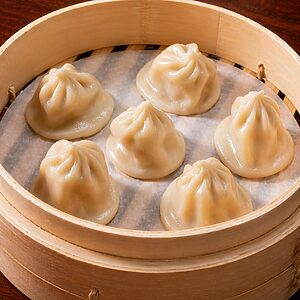 Steamed Soup Dumplings (6pcs)